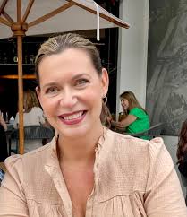 No… getting your colors done won't matter much! 😳😂