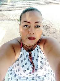 ELLA SE LLAMA EMMA MERY BARRETO Y ESTA DESAPARECIDA Familiares de la mujer  solicitan a las personas que sepan del paradero de Mery, por favor  comunicarse al 3004532733. Ya que un familiar