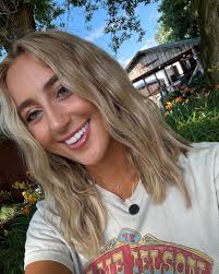 Help us wish Kip Moore a happy birthday 🎉🍻