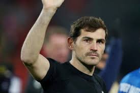 Sara carbonero, the sports journalist, is the wife of one of the world's best goalkeeper iker casillas. Iker Casillas Reboots His Boots Six Months After Suffering A Heart Attack Teller Report