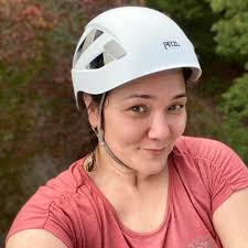 Is this a spider plant node and how to propagate it?