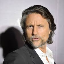 Martin Henderson's real life romance