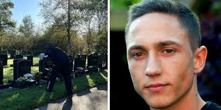 Woolston man walked 90 miles to deliver rose to brother's grave