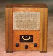 Vintage radios: from the early 1900s through the 20th century