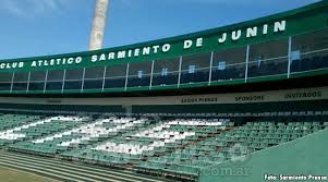 El centrocampista llegó libre procedente de boca juniors, que no quiso ampliar su contrato, y firmó hasta 2022 con la disciplina del 'verde de junín'. Sarmiento Junin Todo Verde