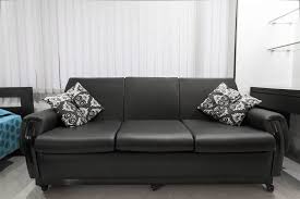 It is true that black leather sofa is a totally stylish choice when it comes to improving comfort in your living room. 19 Black Leather Sofa Ideas For Your Living Room Home Decor Bliss