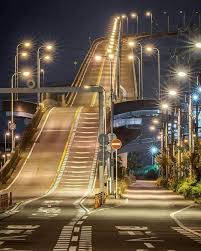 The concrete road seemingly sends drivers straight to heaven, and then suddenly drops off from view. Eshima Ohashi Grand Bridge Shimane Matcha Japan Travel Web Magazine