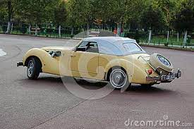 1930 Cord L 29 Cabriolet Side View At Vintage Cars Parade In Bucharest Romania Cabriolets Car And Motorcycle Design Car Repair Service