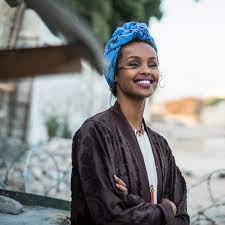 Somalia weist weltweit die höchste rate von weiblicher genitalverstümmelung (fgm) auf. Ilwad Elman Wir Bringen Den Jungs Bei Was Es Heisst Ein Echter Mann Zu Sein Der Spiegel