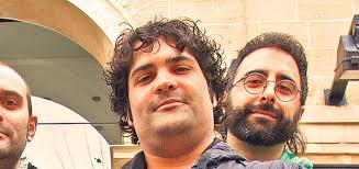 Pone voz al himno del Bunyola de fútbol