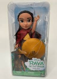 As an evil force threatens the kingdom of kumandra, it is up to warrior raya to leave her heart lands home and track down the legendary last. First Look Raya And The Last Dragon Toys With Possible Spoiler
