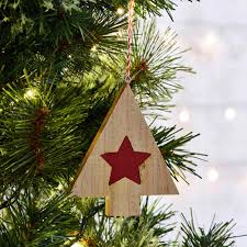 Most people put up their decorations about a fortnight to a week before christmas day. Wilko Alpine Home Wooden Tree With Star Hanging Christmas Tree Decoration 10cm Wilko