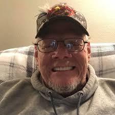 Hey old man. I think you're handsome . Where are you from?🫶✨🦋🌸