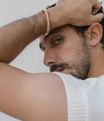 Gracias @lifeandstylemex por esta increíble portada!! 🙌🏽🕺🏽📸  #ThinkLikeANewMan Fotos: Manuel Zúñiga (@manuelzuniga) Texto: Luis Baylón  (@peladobaylon) Moda: Fernando Fernández (@fernan.mx) Asistente de moda:  Valeria Villa (@valeriavillamc) Peinado ...