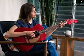 Upgrade your cv with our professional diploma in guitar. How To Play Guitar Learn The Basics Of Playing Guitar Fender