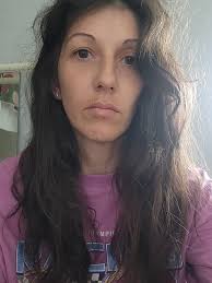 Hello! I am available every weekday (except Tuesdays) for balayage or face  framing foils if anyone needs someone! I have shoulder length brown hair,  no dye. I'm in Dee Why so ideally