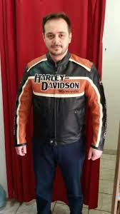 Restauracao Em Jaqueta Harley Davidson A Jaqieta Estava Enorme No Cliete Nas Laterais Na Largura Das Mangas Compriment Restauracao De Couro Roupas Jaqueta