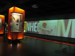 Veja imagens 8 min exibição em 11 jul 2021 no lugar onde as palavras são reverenciadas, uma delas ganhou uma importância ainda maior: Guia Do Viajante Museu Da Lingua Portuguesa Sp