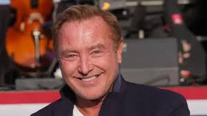 Irish presidential election: Sinn Féin to meet as Áras race heats up