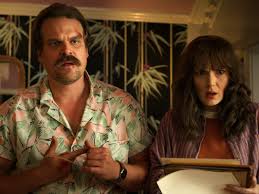 Yep, after being put on hold due to the coronavirus pandemic, production has kicked off again, and according to the show. Stranger Things Staffel 4 Jim Hopper Darsteller David Harbour Belog Fans Um Spoiler Zu Vermeiden Netzwelt