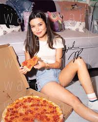 Miranda Cosgrove signed picture sexy iCarly 8X10 photo poster autograph RP