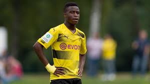 Moukoko Un Nino Prodigio Bajo La Sombra De La Sospecha