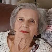 Vivian Hollis's Instagram, Twitter & Facebook