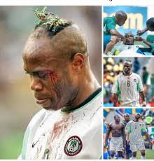 World Cup 1970: Pele of Brazil and Bobby Moore of England exchange shirts  after the World Cup Group C game at the Estadio Jalisco in Guadalajara,  Mexico.