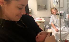 Viele schwangere bezeichnen diese phase auch als die schönste zeit der schwangerschaft. Wir Lieben Amy Schumers Post Baby Fotos Woman At