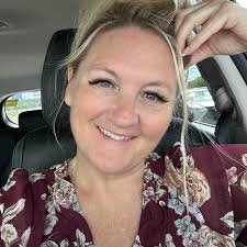 Between the hours of 6 pm