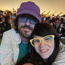 Beth Helsel's Instagram, Twitter & Facebook