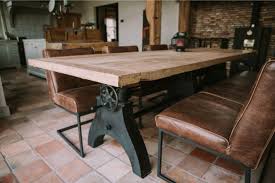 pin op industrieel verstelbare tafel fabrieksonderstellen