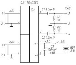 Coba anda perhatikan skema gambar di atas! Penguat Mikrofon Untuk Mikrofon Electret Phantom Power Amplifier Untuk Mikrofon Electret