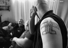 The henna tattoo in germany has turn out to be among the list of a great deal more common types of physique art in recent times and you can find a shop close to you at tattoosby within the web sites. Tattoos Und Mehr Uber Outlaws Insider Und Modetrends Antifa Infoblatt