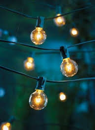 Date Night Idea A Night In Paris At Home Tuinfeest Verlichting Feestje Tuin Tuinfeest