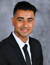 Steven Parra's Instagram, Twitter & Facebook