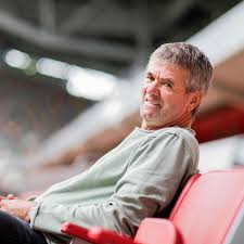 Find the perfect friedhelm funkel stock photos and editorial news pictures from getty images. Eintracht Frankfurt Ehemaliger Trainer Friedhelm Hat Neuseeland Im Blick Eintracht