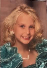 This was the last photo where Chester appeared with his family before his  sudden passing