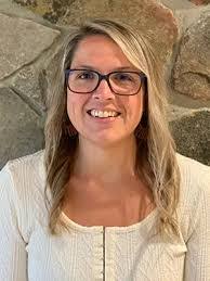 Rebecca Flora's Instagram, Twitter & Facebook