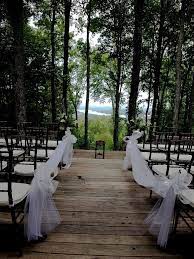 15 Epic Spots To Get Married In Georgia That Ll Blow Your Guests Away Georgia Wedding Venues Wedding Venues Treehouse Wedding