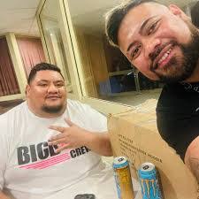 Alex Theodore's Instagram, Twitter & Facebook