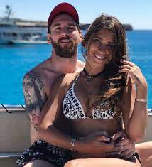 О продлении соглашения до сих пор не было объявлено официально. Lionel Messi Pobedy Na Futbolnom I Lyubovnom Frontah Zvezdy Womanhit Ru