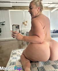 Rylee Rabbit's captivating nudity-irresistible