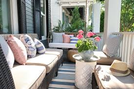 For a small front porch we have some cool ideas might help you to decorate it with style. Small Front Porch Decorating 6 Unique Ideas For Summer Porch Daydreamer