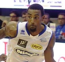 Poderosa, arriva La'Marshall Corbett