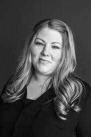 Krista Beard's Instagram, Twitter & Facebook