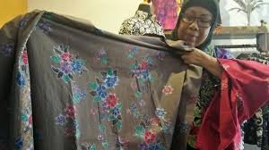 Lawang sewu semarang sejarah misteri gambar tiket masuk wisata angker uji nyali foto film hantu asli full movie lokasi pantura harga mitos ghost alamat nama lawang sewu diambil dari bahasa jawa, lawang artinya pintu dan sewu artinya seribu. Batik Semarangan Semakin Diminati Penggemar Banyak Dari Luar Pulau Jawa Tribun Jateng