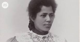 Tummaihoista Rosa Clayta esiteltiin sata vuotta sitten ympäri Suomea ja  solvattiin jopa ihmissyöjäksi