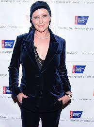 Shannen doherty﻿ gave a health update amid her stage 4 breast cancer battle in a new interview shannen doherty shares the painful symptom that signaled her stage 4 breast cancer recurrence. Shannen Doherty Cancer Battle In Her Own Words People Com