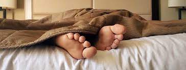 Spannen, kribbeln und schmerzen in den beinen machen jahrhunderts werden unruhige beine beim einschlafen als neurologische erkrankung verstanden. Restless Legs Syndrom Unruhige Beine Was Ist Los Mit Mir